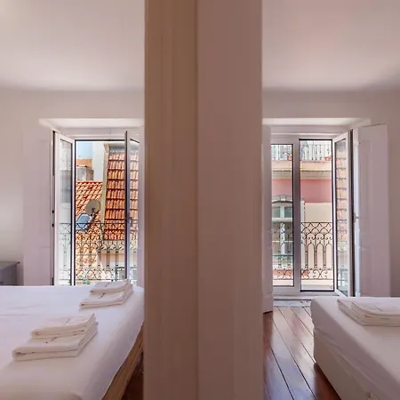Flh Bairro Alto Brightly