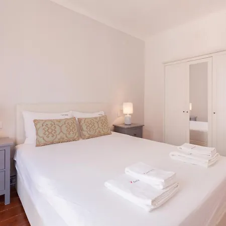 Flh Bairro Alto Brightly
